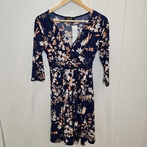 Renee C Maternity Dress Women's Size Small Floral 3/4 Sleeve Nursing V Neck